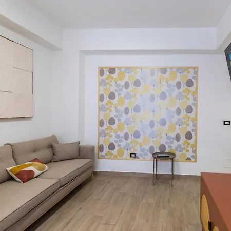 Palazzo Diana 아파트 로사노